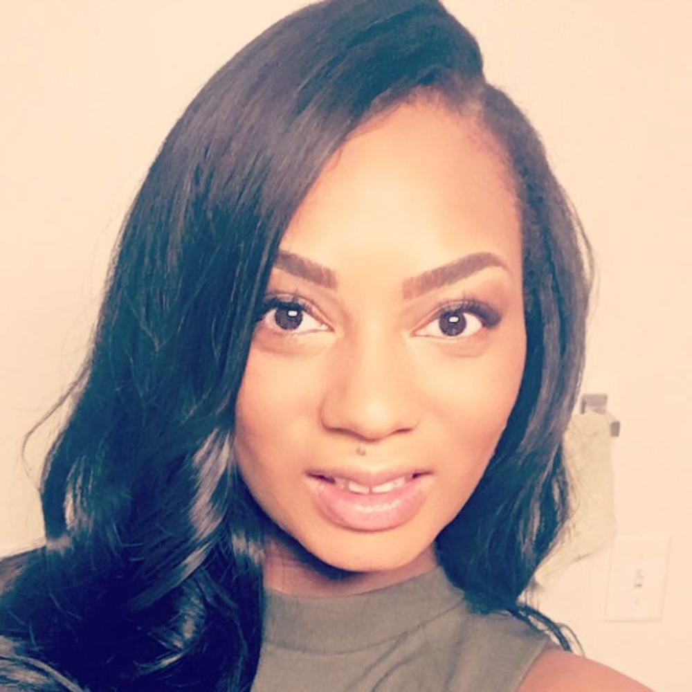 Meet your Posher, LaToya